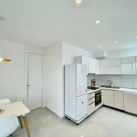 Lovely Sea-view * غوليم